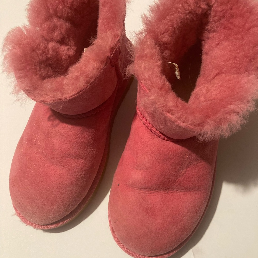Brand New Kid Sheep Genuine Skin Shoes Size K2